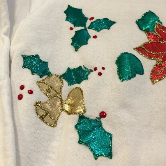 Vintage Christmas white pointsettia sweatshirt - Picture 3 of 12